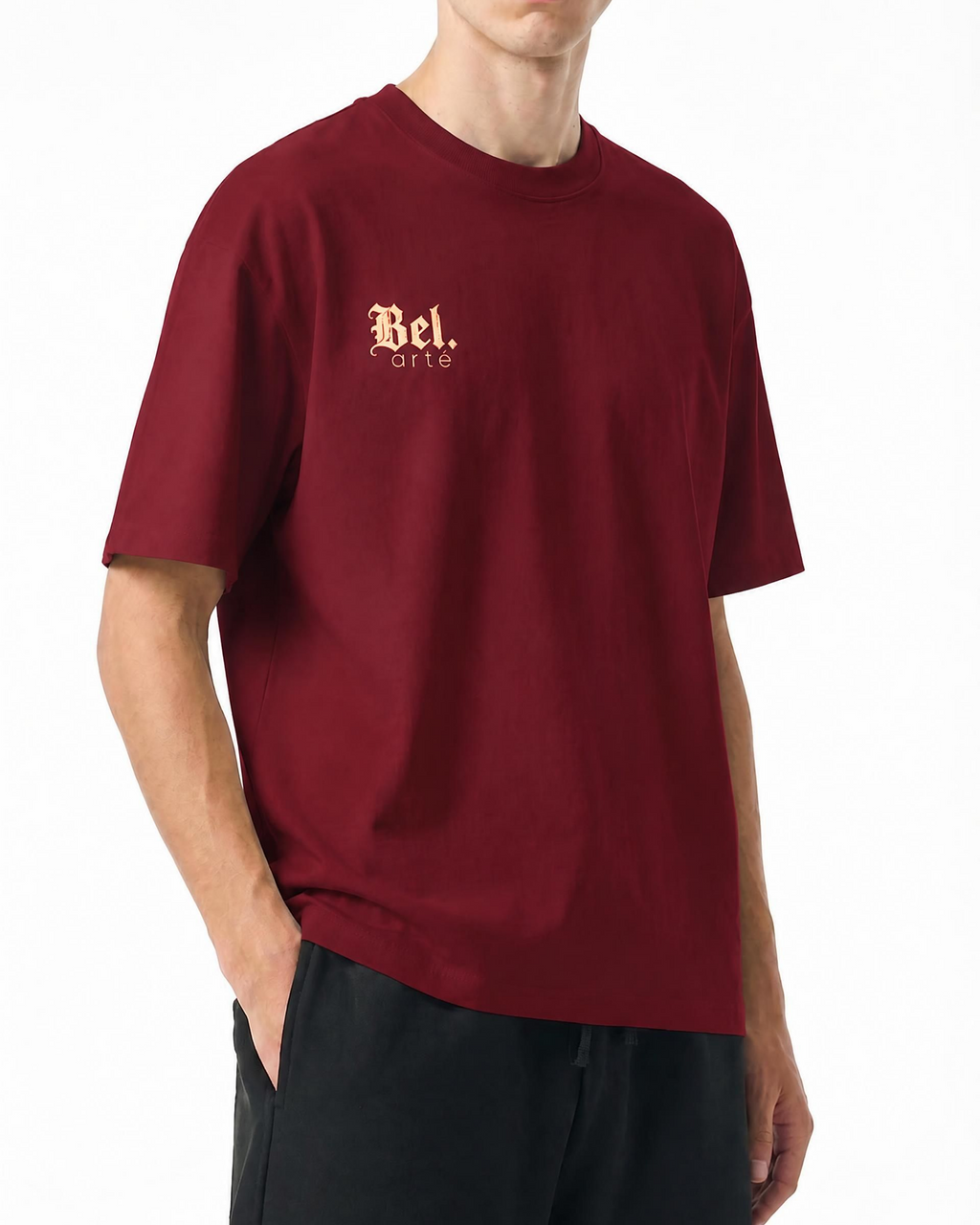 T-shirt Belarté Not My Circus, weinrot, Brustlogo am Model