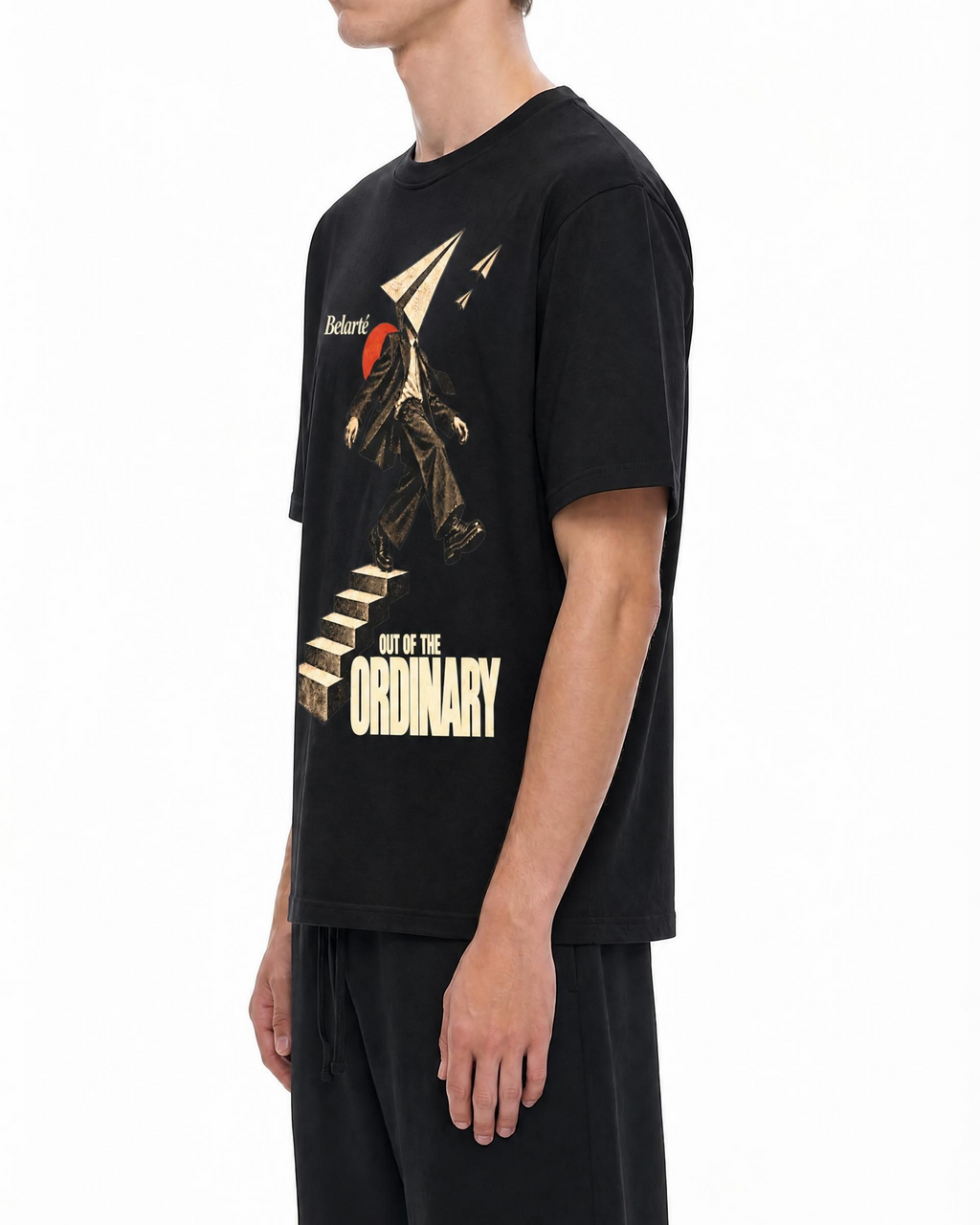 T-shirt grafica in cotone Out of the Ordinary Belarté, vista laterale