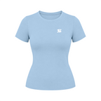 Himmelblaues körpernahes Belarté Damen-Sportshirt, Vorderseite