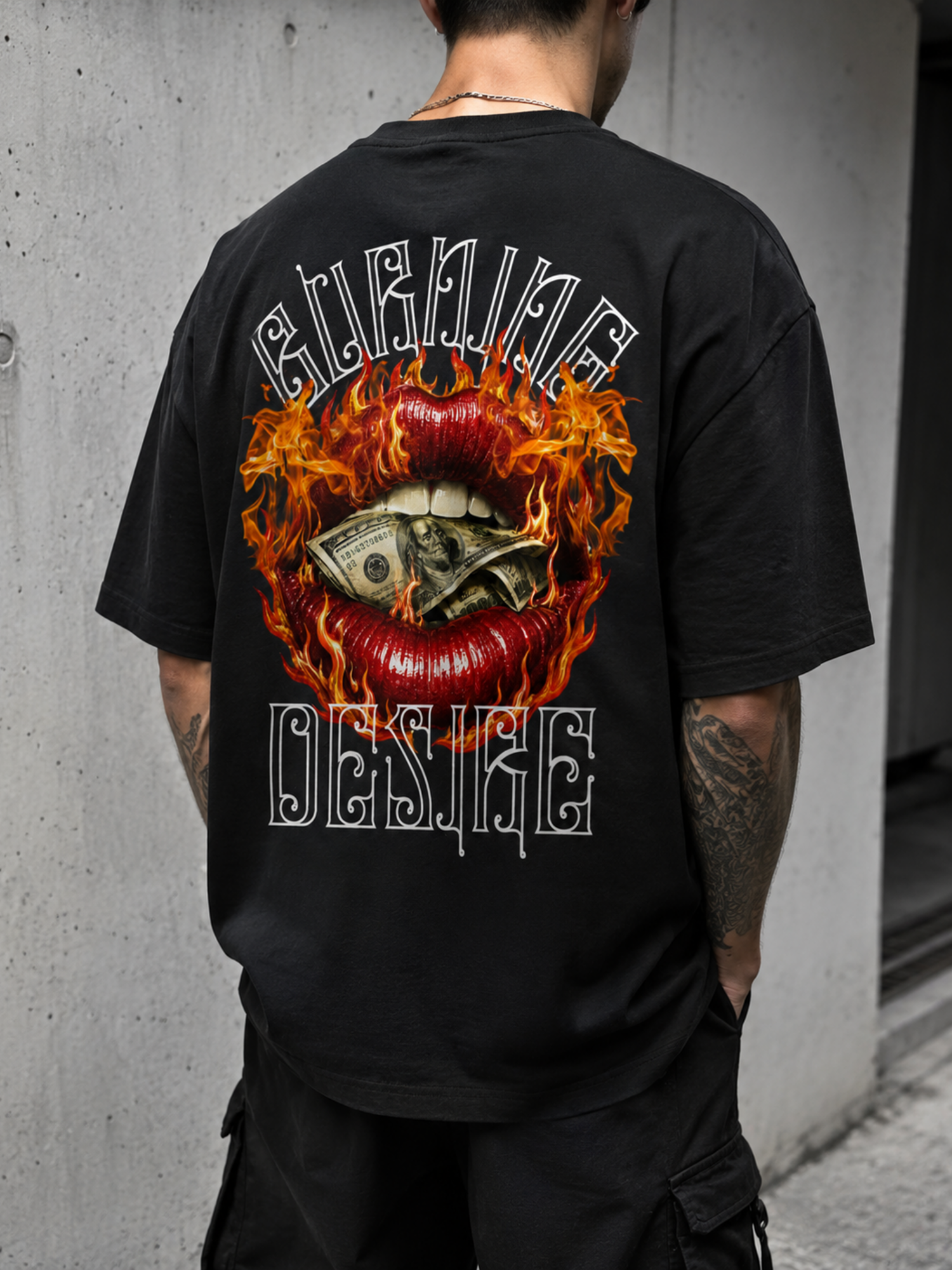 Burning Money Lips Graphic Streetwear T-Shirt