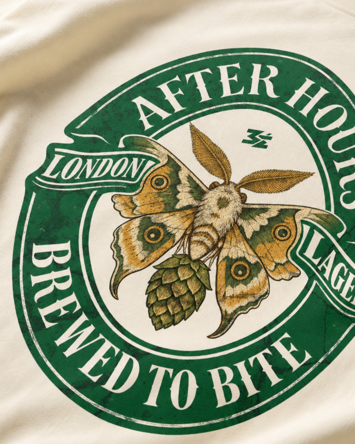 Belarté After Hours London Baumwoll-T-Shirt mit Mottenmotiv