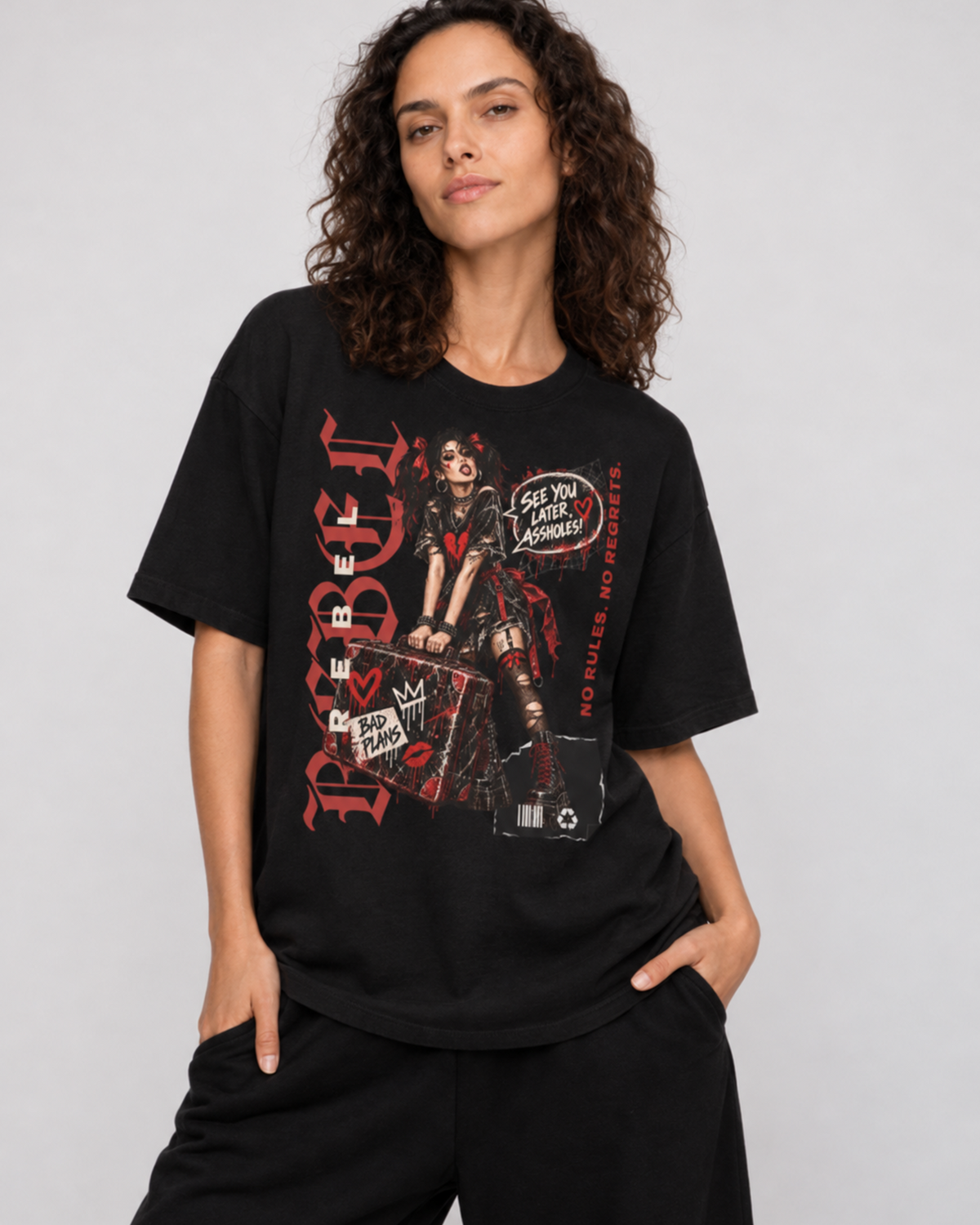 Mannequin portant le T-shirt graphique noir Belarté No Regrets, vue de face