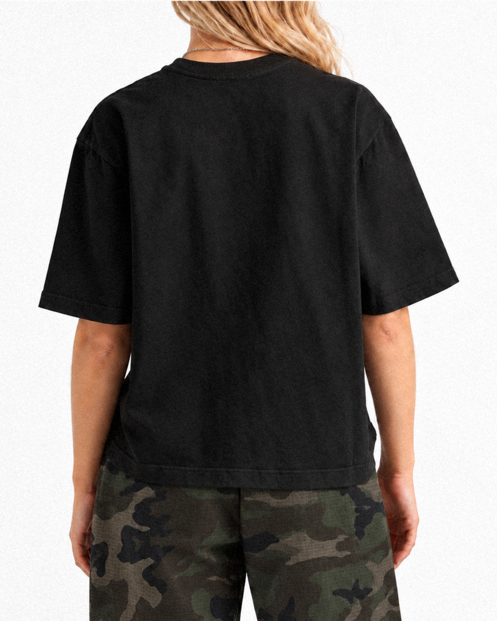Plain back of the black Belarté Grunge Punk T-shirt on a model