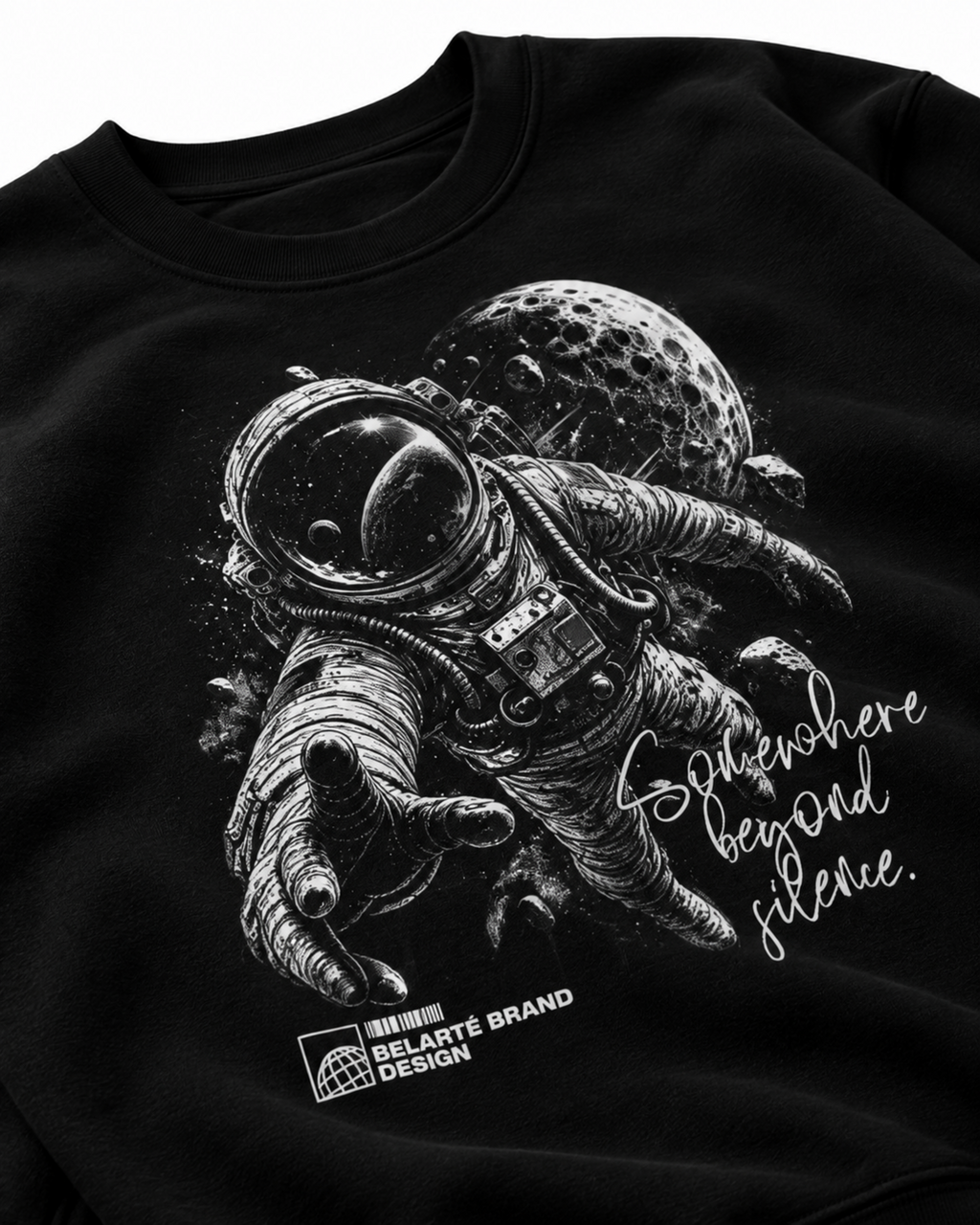 Belarté Oversized Astronaut Graphic Sweat - Space Streetwear Crewneck - vue du produit 3