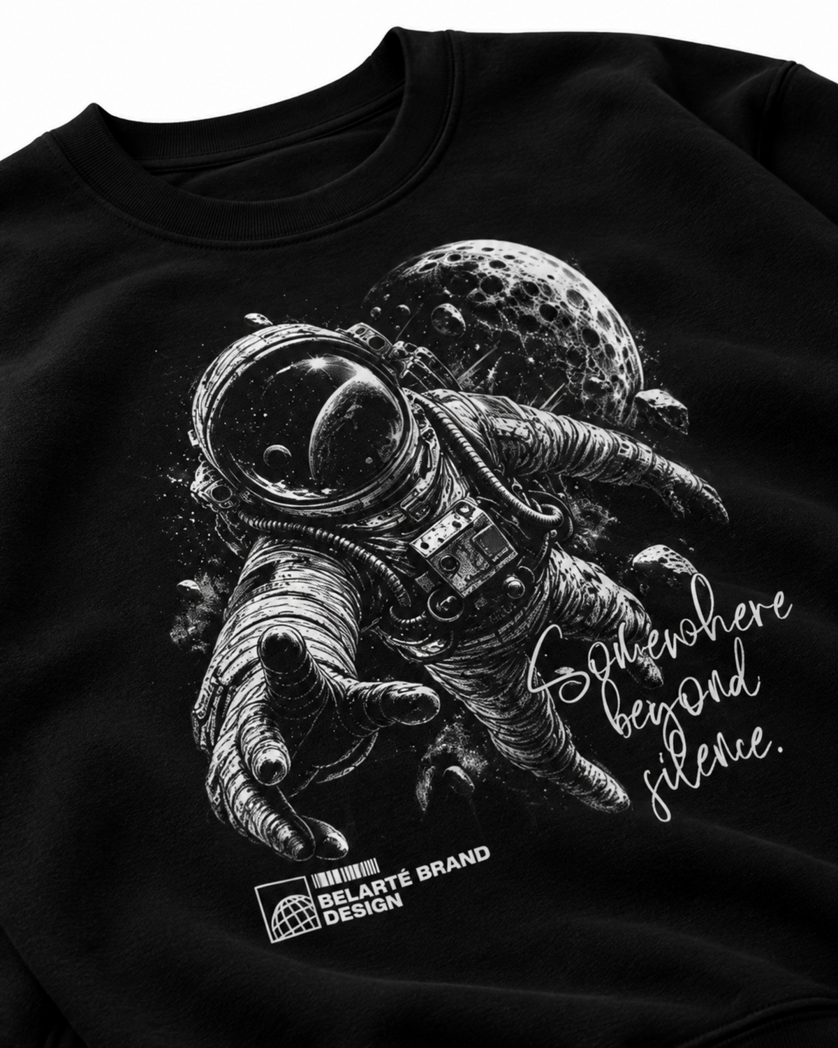 Belarté Oversized Astronaut Graphic Sweat - Space Streetwear Crewneck - vue du produit 3