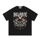Schwarzes Belarté Chaos Division Baumwoll-T-Shirt mit Mottenmotiv, Augen und gotischem Logo, Vorderansicht